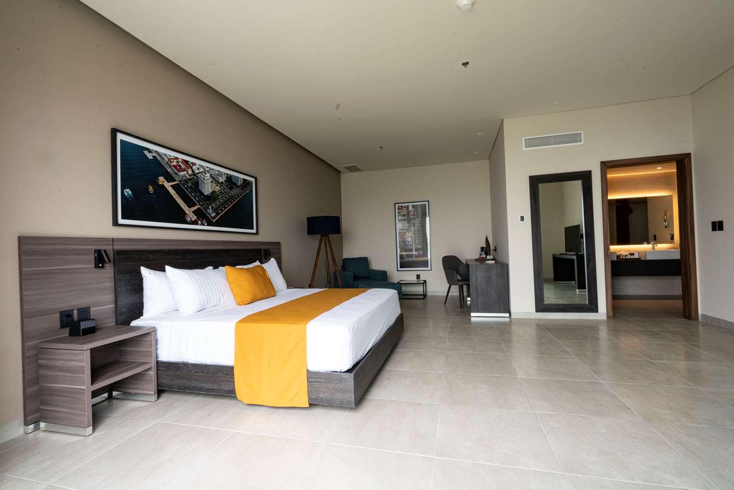 Western Riviera Hotel 4*