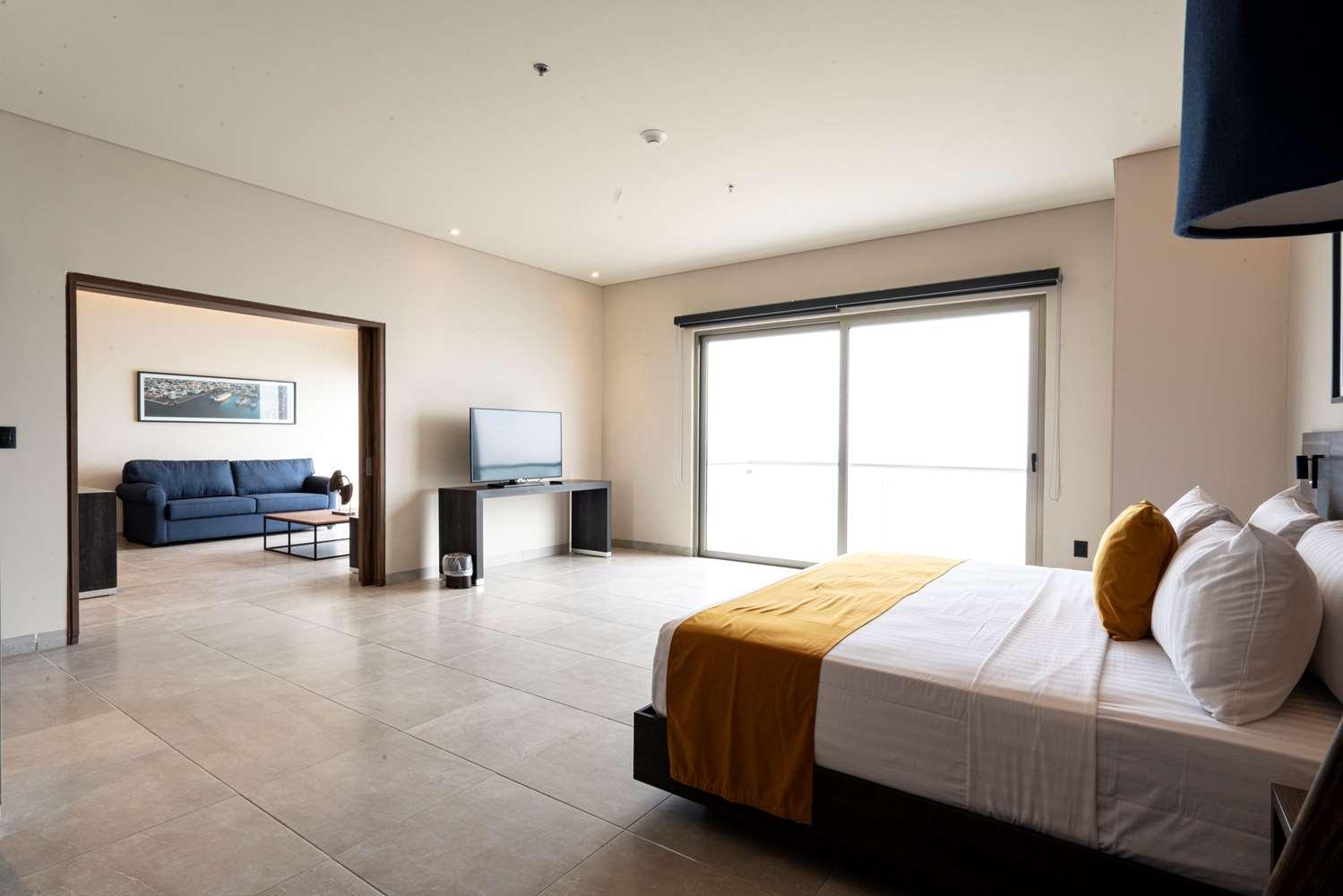 Western Riviera Hotel 4*